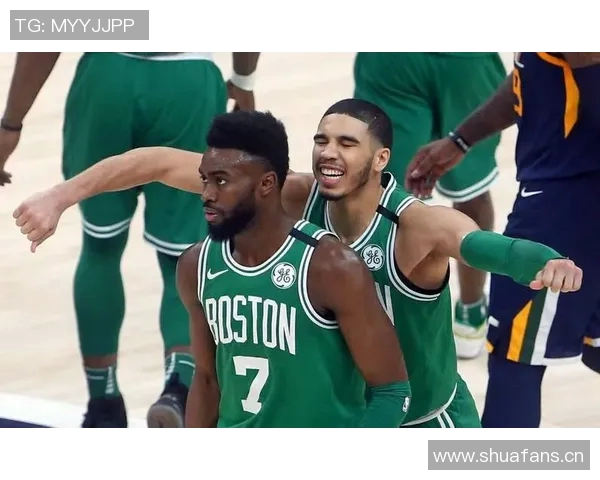 绿军主场对决76人首发阵容揭晓杰伦布朗领衔豪泽科塔普理查德同场竞技