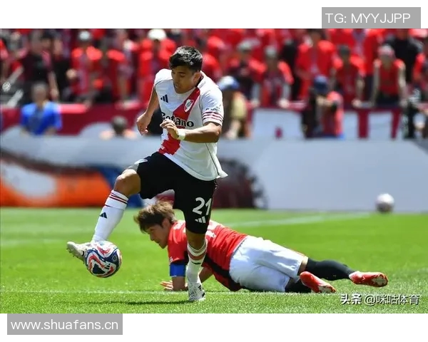 本坦库尔表达续约喜悦:热刺是我热爱的球队愿继续书写辉煌篇章 本坦库尔表达续约喜悦:热刺是我热爱的球队愿继续书写辉煌篇章