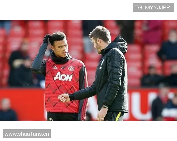 洛伊德替补出战表现惊艳高效得分助球队取得胜利