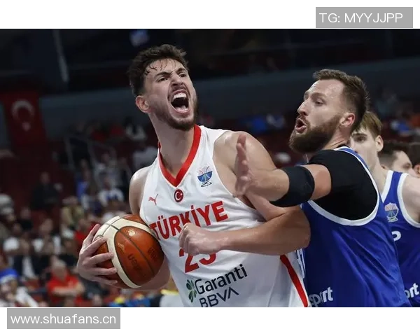 约基奇半场表现低迷仅得10分三分球6投全失状态堪忧