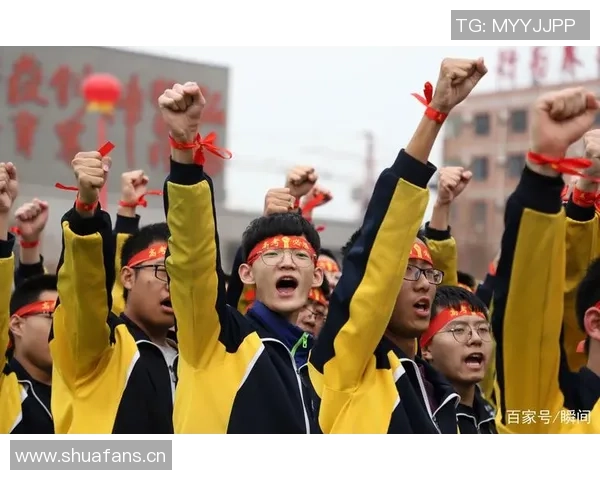 追梦精神：库明加以微笑迎接挑战展现团队合作的真谛