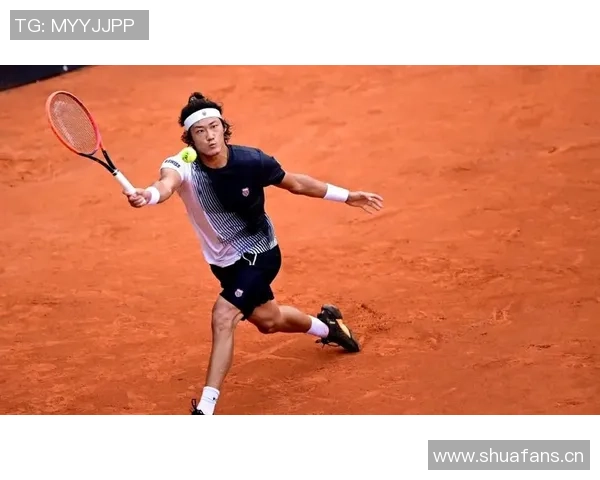 华子自信应对对手包夹策略透露应变之道与比赛心态